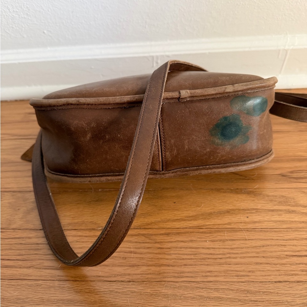 Vintage Coach City Purse in Tan/Camel Leather - Picture 9 of 10